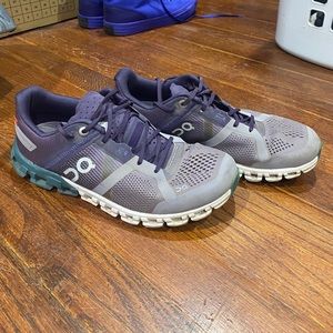 On cloud running sneakers